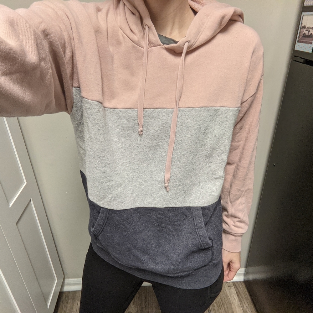AE Women's Hoodie - Picture 6 of 6